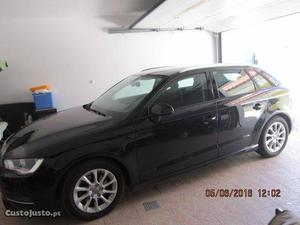 Audi A3 SPORTBACK 1.6 TDI Maio/14 - à venda - Ligeiros