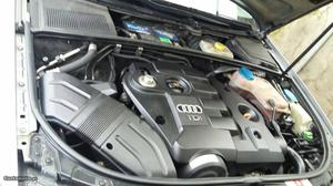 Audi A4 Carrinha caixa 6 vel. Abril/04 - à venda - Ligeiros