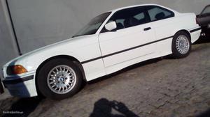 BMW 318 eis coupe Julho/94 - à venda - Descapotável