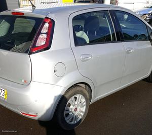 Fiat Grande Punto 1.3 M-jet Março/15 - à venda - Ligeiros