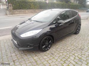 Ford Fiesta 1.6 tdci ST 5lugares Setembro/13 - à venda -