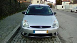 Ford Fiesta TDCI 5p Junho/05 - à venda - Ligeiros