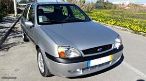 Ford Fiesta v Março/01 - à venda - Ligeiros