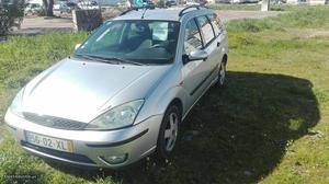 Ford Focus 1.4 carrinha Maio/04 - à venda - Ligeiros