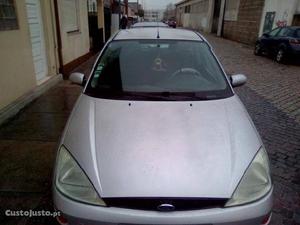 Ford Focus  Maio/00 - à venda - Ligeiros Passageiros,