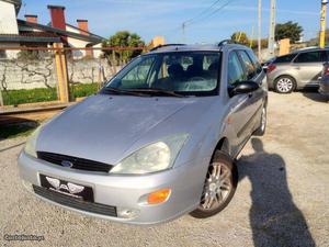 Ford Focus SW 1.6 Ambiente Junho/99 - à venda - Ligeiros