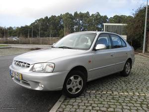 Hyundai Accent 1.3 GL C/Novo Janeiro/01 - à venda -