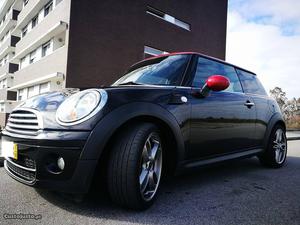 MINI Cooper 1.6d Outubro/10 - à venda - Ligeiros