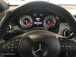 Mercedes-Benz CLA 200 cla Setembro/13 - à venda - Ligeiros
