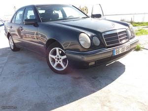 Mercedes-Benz E 220 Elegance Setembro/95 - à venda -