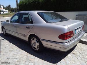 Mercedes-Benz E 300 E 300 TD W210 Setembro/97 - à venda -