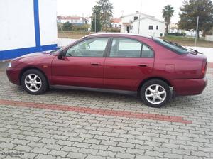 Mitsubishi Carisma 1-9 td gazol Fevereiro/97 - à venda -