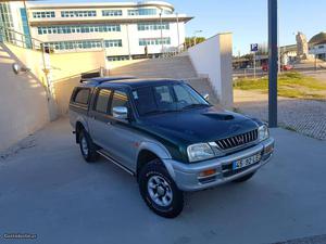 Mitsubishi Strakar 2.5 Tdi Junho/98 - à venda - Pick-up/