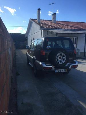 Nissan Terrano SE Abril/97 - à venda - Pick-up/