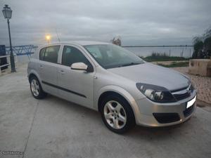 Opel Astra 1.3 CDTi Cosmo Dezembro/06 - à venda - Ligeiros