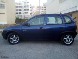 Opel Corsa 1.2 i. Aceita Retoma Abril/95 - à venda -