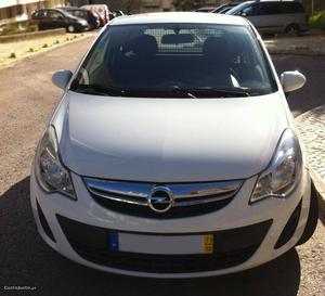 Opel Corsa 1.3 CDTI Dezembro/11 - à venda - Comerciais /