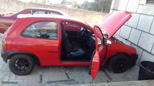 Opel Corsa 1.6 Março/94 - à venda - Ligeiros Passageiros,