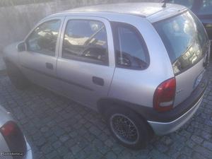 Opel Corsa V Agosto/99 - à venda - Ligeiros