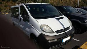 Opel Vivaro 9 lugares diesel Maio/05 - à venda - Monovolume