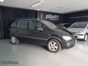 Opel Zafira 1.6 Confort Dezembro/01 - à venda - Ligeiros