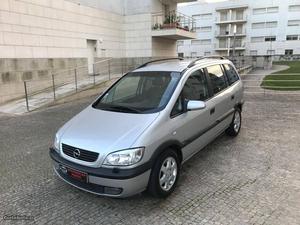 Opel Zafira 2.0 DTI 7 Lug Nova Maio/01 - à venda - Ligeiros