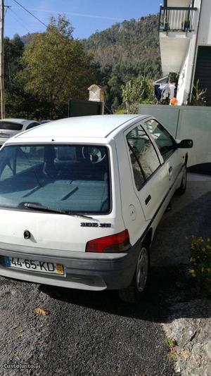 Peugeot 106 Xr Maio/97 - à venda - Ligeiros Passageiros,