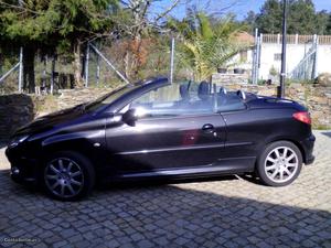 Peugeot 206+ CC Dezembro/05 - à venda - Descapotável /