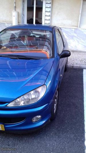 Peugeot 206 S16 hdi Novembro/04 - à venda - Ligeiros