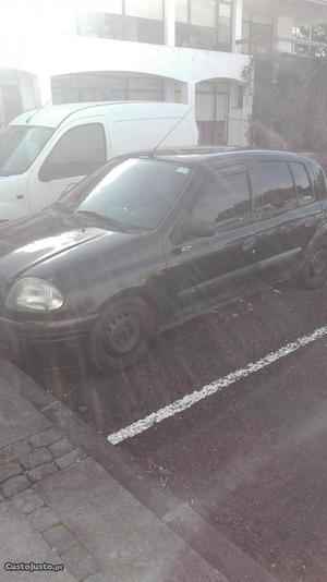 Renault Clio 1.2 8v Abril/00 - à venda - Ligeiros