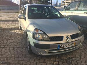 Renault Clio 1.2 Junho/01 - à venda - Ligeiros Passageiros,