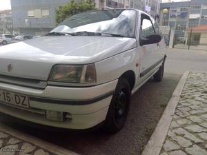 Renault Clio 1.2 RT Maio/94 - à venda - Ligeiros