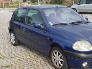 Renault Clio 1.4 RXE 3pts Novembro/98 - à venda - Ligeiros