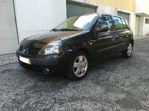 Renault Clio 1.5 DCI DYNAMIC Dezembro/02 - à venda -