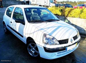 Renault Clio 1.5 Dci c/ AC Fevereiro/04 - à venda -