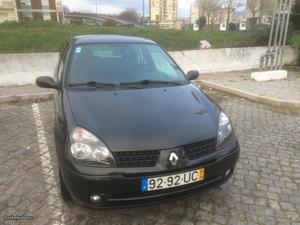 Renault Clio 1.5 dci Setembro/02 - à venda - Ligeiros