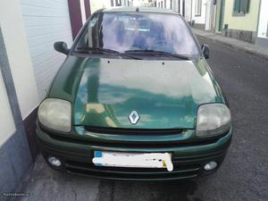 Renault Clio 1.9 Agosto/99 - à venda - Ligeiros