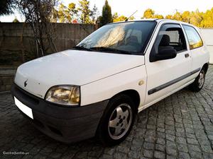 Renault Clio 1.9D Van FIAVEL Janeiro/97 - à venda -