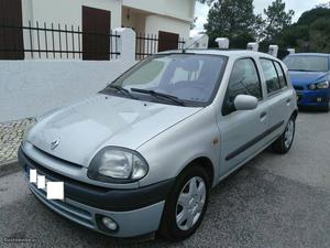Renault Clio (5 lugares) Abril/99 - à venda - Ligeiros