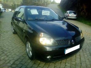 Renault Clio V NACIONAL Março/03 - à venda -