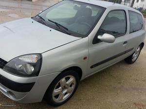 Renault Clio V a.c.aut.08 Agosto/01 - à venda -