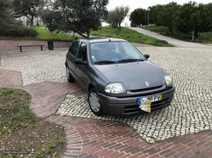 Renault Clio  vlv com ac Junho/00 - à venda -