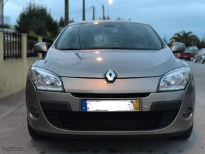 Renault Mégane 1.5 dCi ECOcv Fevereiro/11 - à venda -