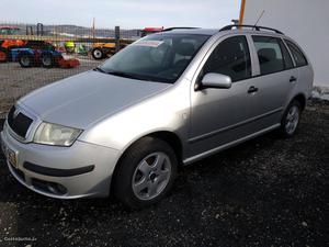 Skoda Fabia 1.2 conford Abril/06 - à venda - Ligeiros