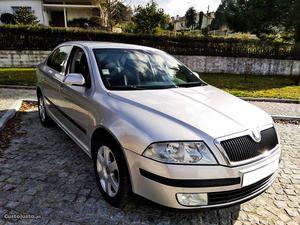 Skoda Octavia 1.9tdi 138EURMES Abril/07 - à venda -