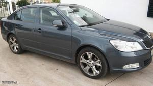 Skoda Octavia cc 105cv Dezembro/09 - à venda - Ligeiros