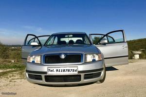 Skoda Superb 1.9 TDI 130Cv. 1Dono Setembro/03 - à venda -