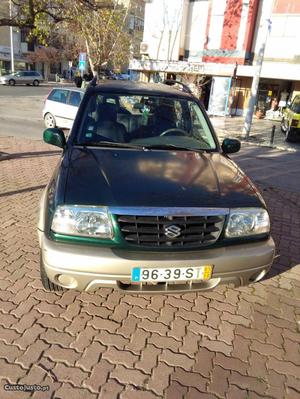 Suzuki Grand Vitara GPL Dezembro/01 - à venda - Pick-up/