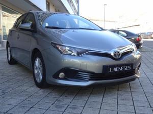 Toyota Auris 1.4 D 4D CONFORT