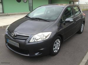 Toyota Auris 1.4 D4D Active Agosto/10 - à venda - Ligeiros